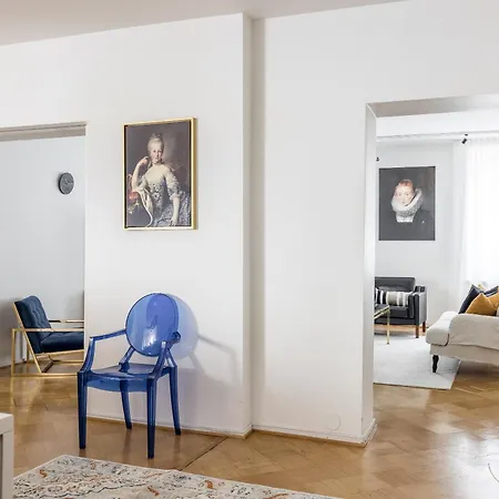 Historic Elegant Apartament *