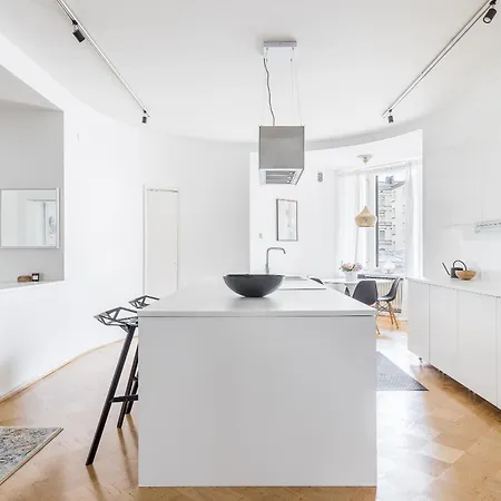 Historic Elegant Apartament Helsinki