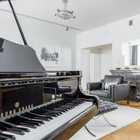 Apartament Historic Elegant