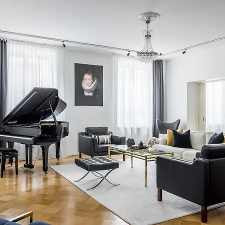 Historic Elegant Apartament Helsinki